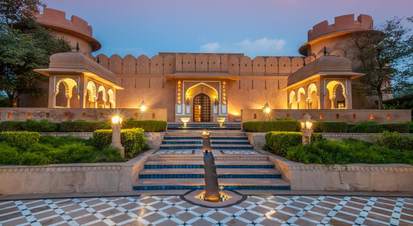 Hotel Raj Vilas