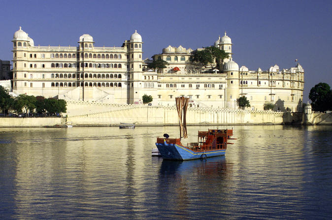 Hotel Pratap Country Inn