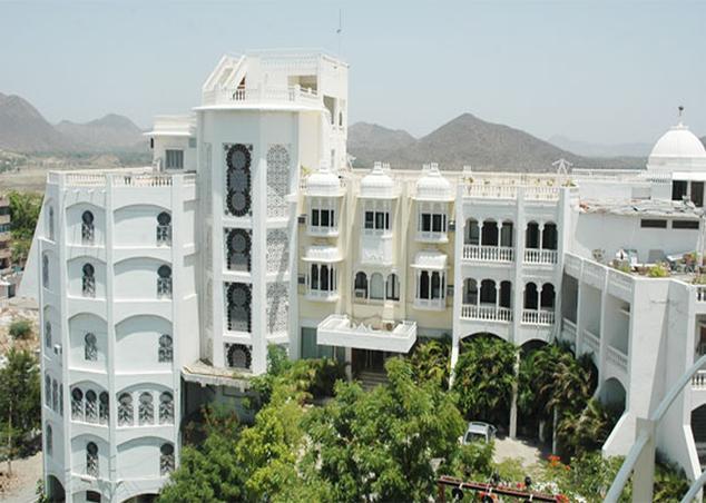 Badami Hotels
