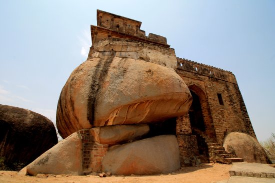 Madan Nahal Fort