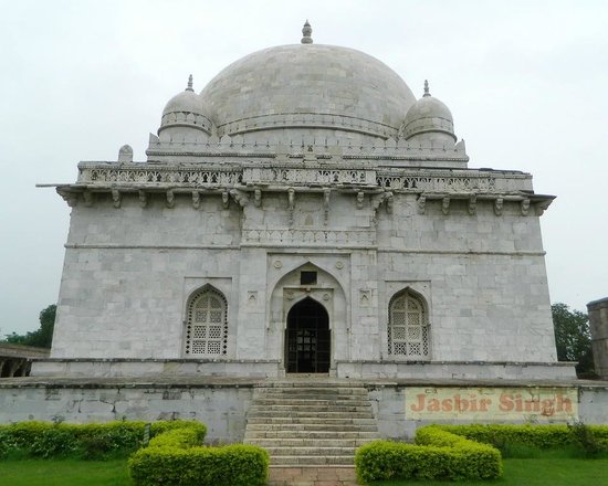 Hoshang Shah's Tomb