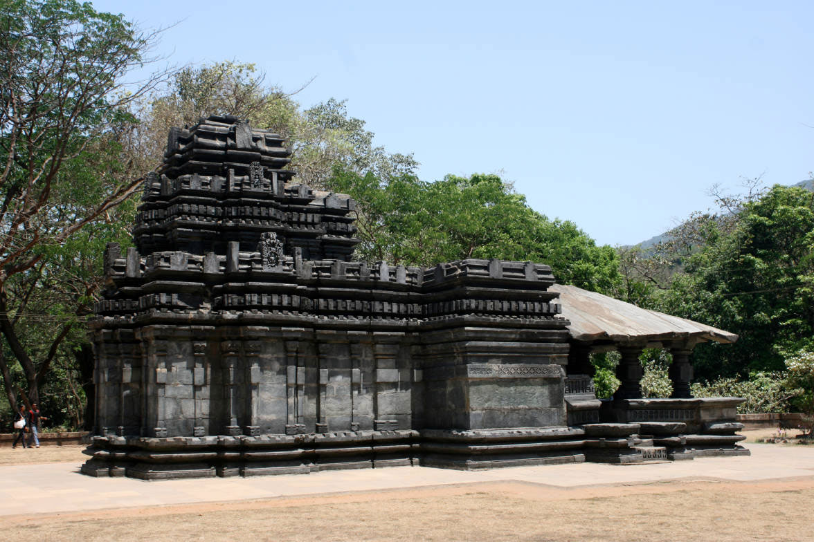 Temple of Tambdi Surla 